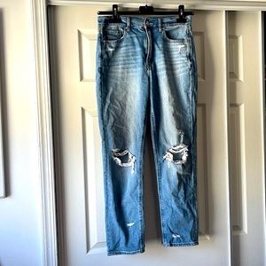 American Eagle Mom Jean Distressed